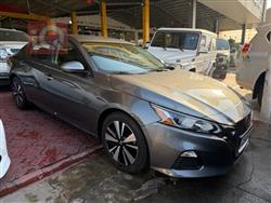 نيسان ألتيما